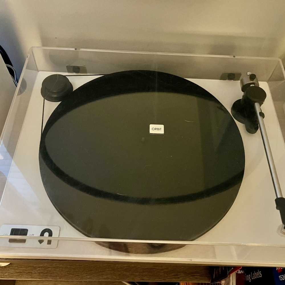Orbit White Turntable System and Records